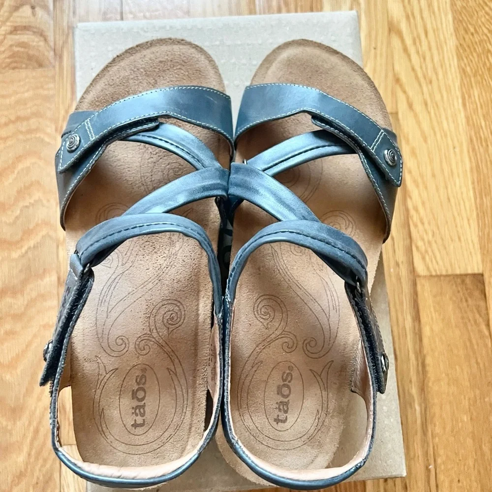 Taos Universal Sandals 39 Like New - Picture 5 of 7